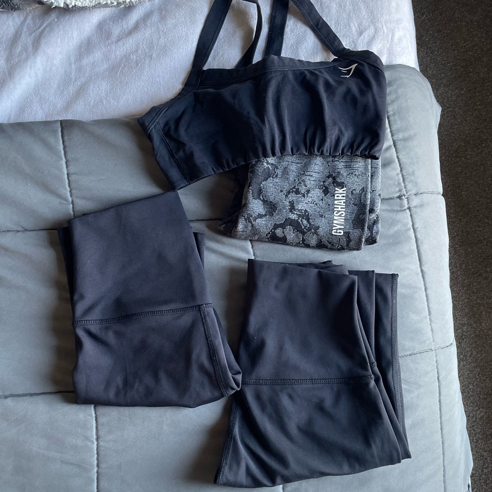 Lot of size XS gym attire